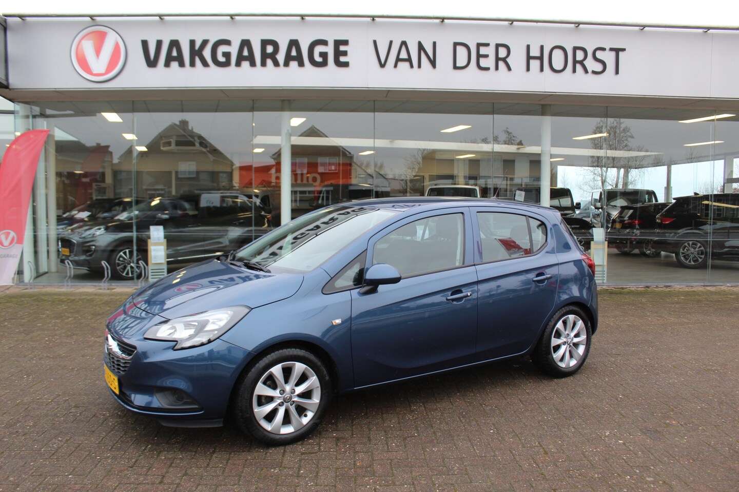 Opel Corsa - 1.4 Edition 1.4 Edition , Airco , lage kilometerstand 32958 NAP Cruise control , Trekhaak , LM velgen - AutoWereld.nl