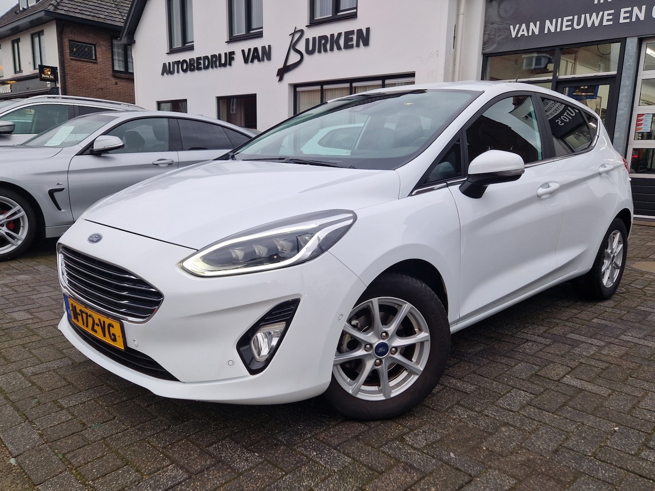 Ford Fiesta - 1.0 EcoBoost ST-Line X 1.0 EcoBoost ST-Line X, Navigatie,Stoelverwarming,Stuurverwarming,Apple Car Play,Android - AutoWereld.nl