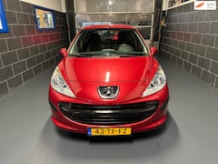 Peugeot 207 - 1.4-16V - Airco - Elektr. Ramen - NAP - Nw. Koppeling & Nw APK