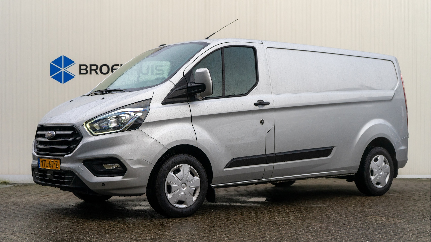 Ford Transit Custom - 300 2.0 TDCI L2H1 Trend Automaat | Winterpakket | Cruise Controle | Airco | Carplay | Luif - AutoWereld.nl