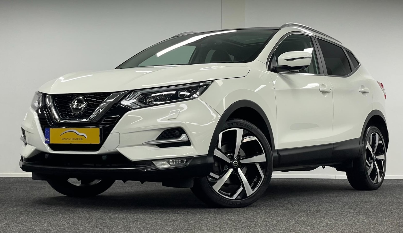 Nissan Qashqai - 1.3 DIG-T Tekna*DealerOh*Automaat*Panodak*360cam*Carplay - AutoWereld.nl