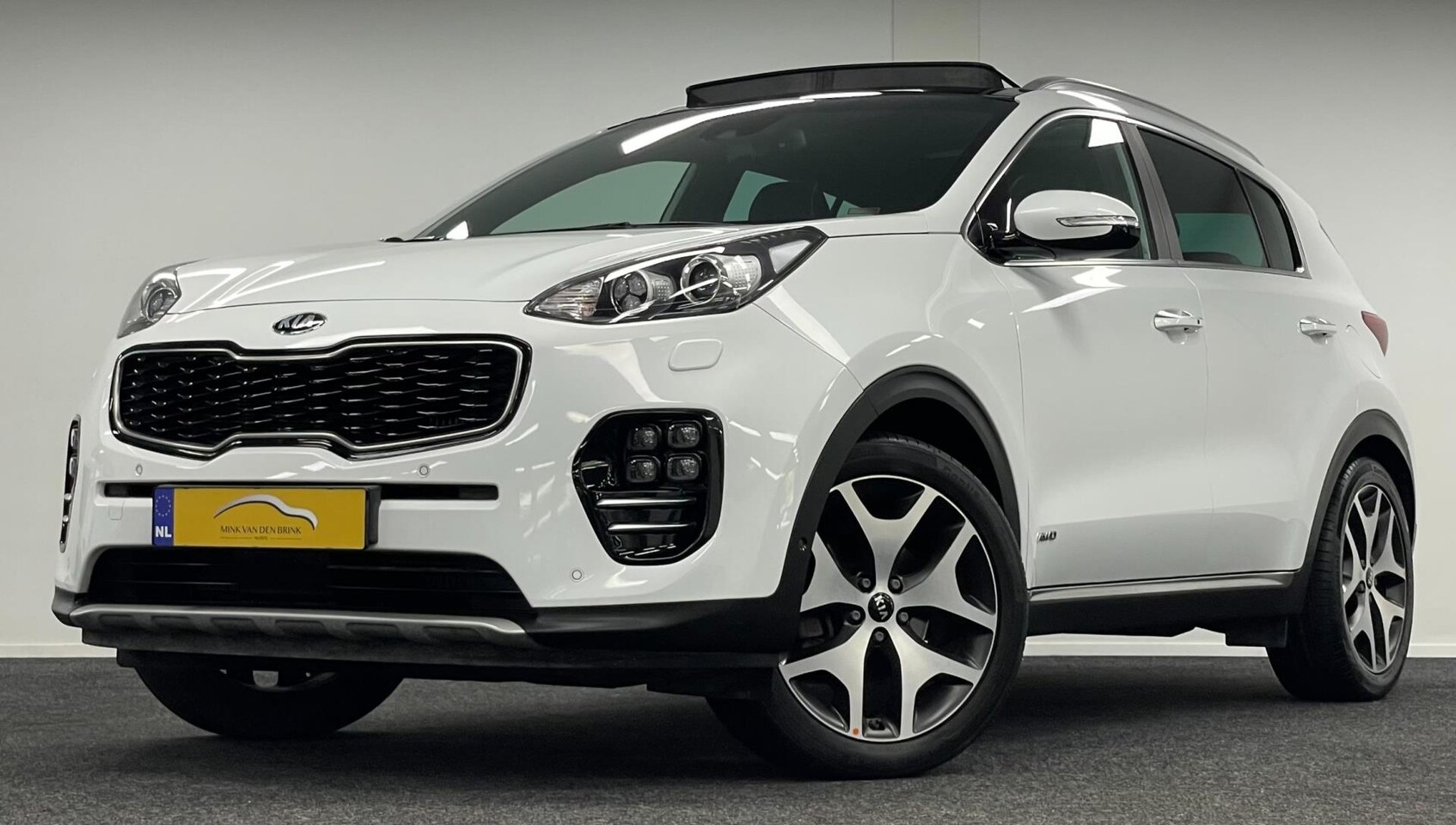 Kia Sportage - 1.6 T-GDI GT-Line PlusLine*Panodak*Trekhaak*Navi*Camera*Stoelverw&Stuurverw - AutoWereld.nl