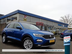 Volkswagen T-Roc - 1.0 TSI 110pk Style Business SchuifPano Cam NL auto