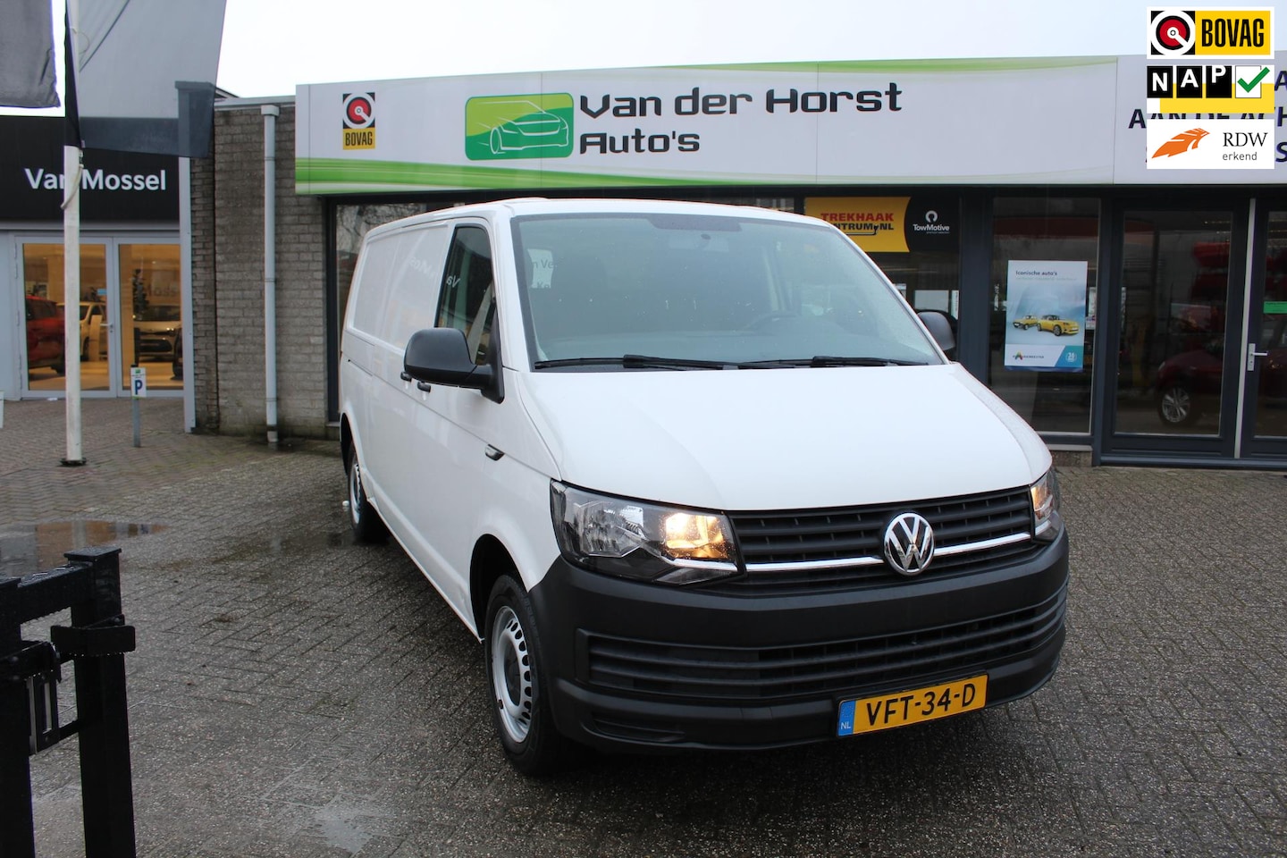 Volkswagen Transporter - 2.0 TDI L2H1 airco - AutoWereld.nl