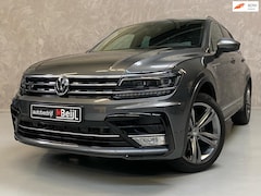 Volkswagen Tiguan - 2.0 TSI 4Motion Highline /3 X R-Line /Trekhaak /Camera