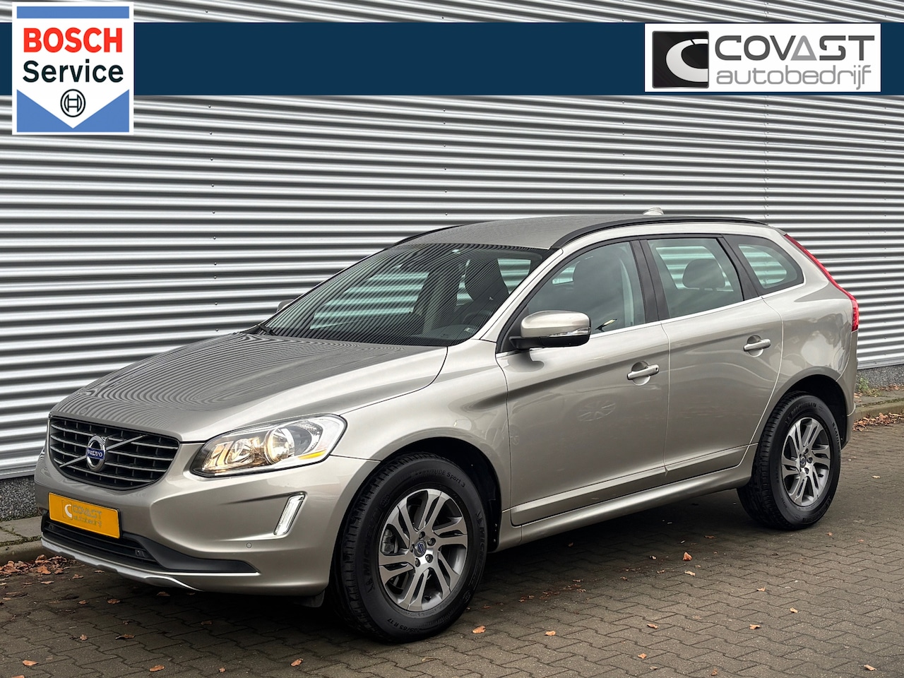 Volvo XC60 - 2.0 T5 FWD Momentum Automaat|Navi|Camera|1eEig.|Dealer.oh. - AutoWereld.nl