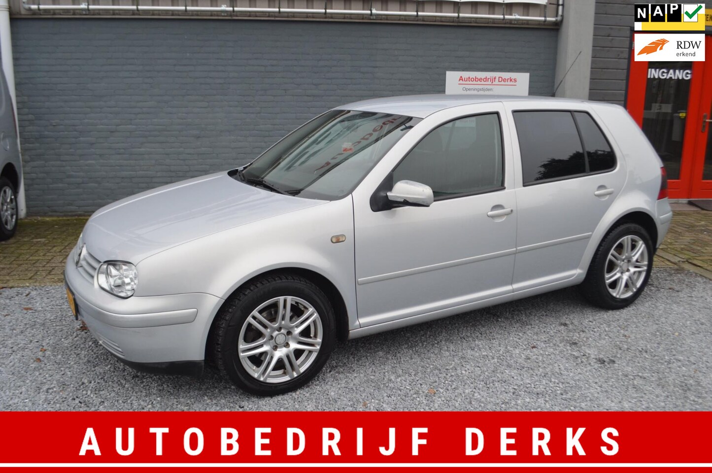 Volkswagen Golf - 2.0 Highline Airco 5drs Stuurbekrachtiging Jaar APK - AutoWereld.nl