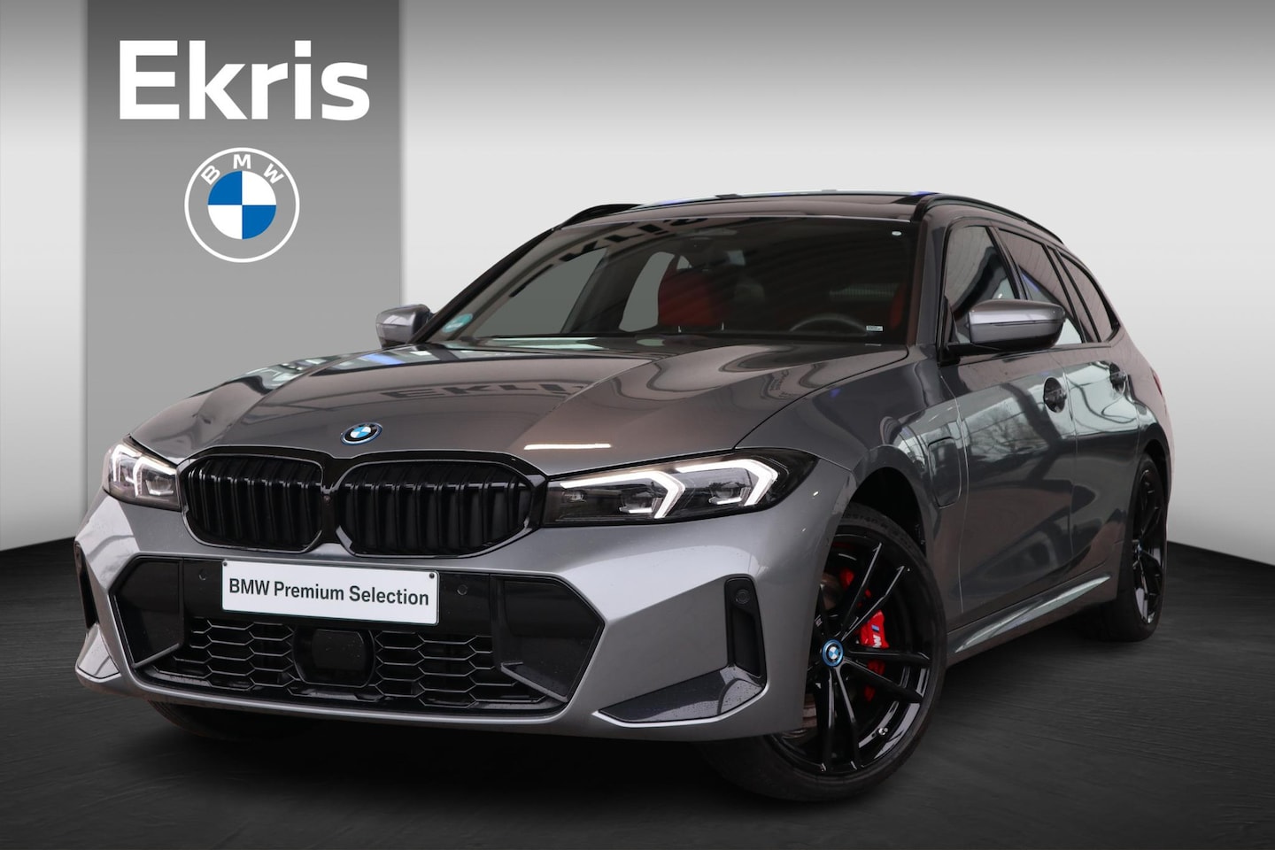 BMW 3-serie Touring - 330e xDrive M Sportpakket Pro | Innovation Pack | Travel Pack - AutoWereld.nl