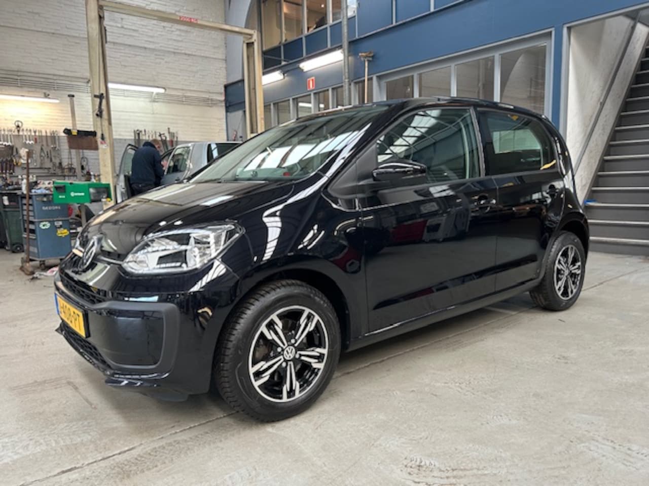 Volkswagen Up! - 1.0 60PK 4D Move up! Bluetooth | Cruise control | Camera | Parkeersensoren | Climate contr - AutoWereld.nl