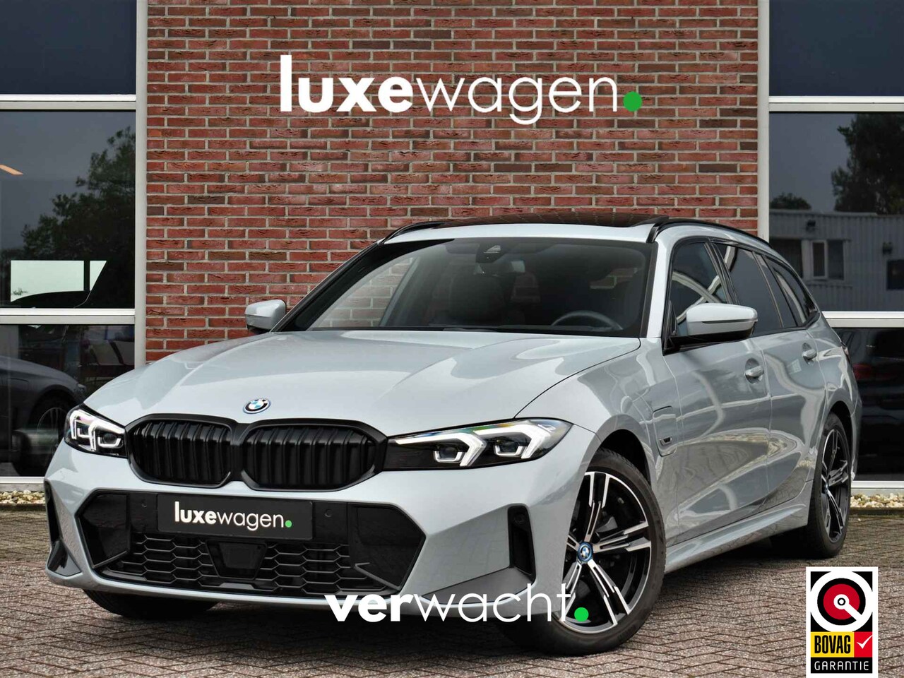 BMW 3-serie Touring - 330e xDrive M-Sport Pano DA-Prof Trekh El-zetel Adp-onderstel Camera - AutoWereld.nl