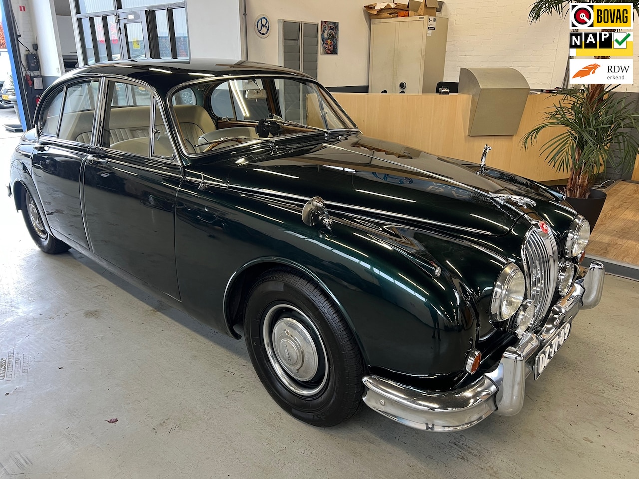 Jaguar Mark II - 3.4 AUTOMATIC 2 1961 69000MIJL 19500EU - AutoWereld.nl