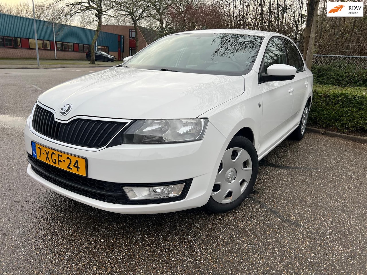 Skoda Rapid - Rapid1.2 TSI Greentech Ambition Navigatie Cruise Control Airco - AutoWereld.nl