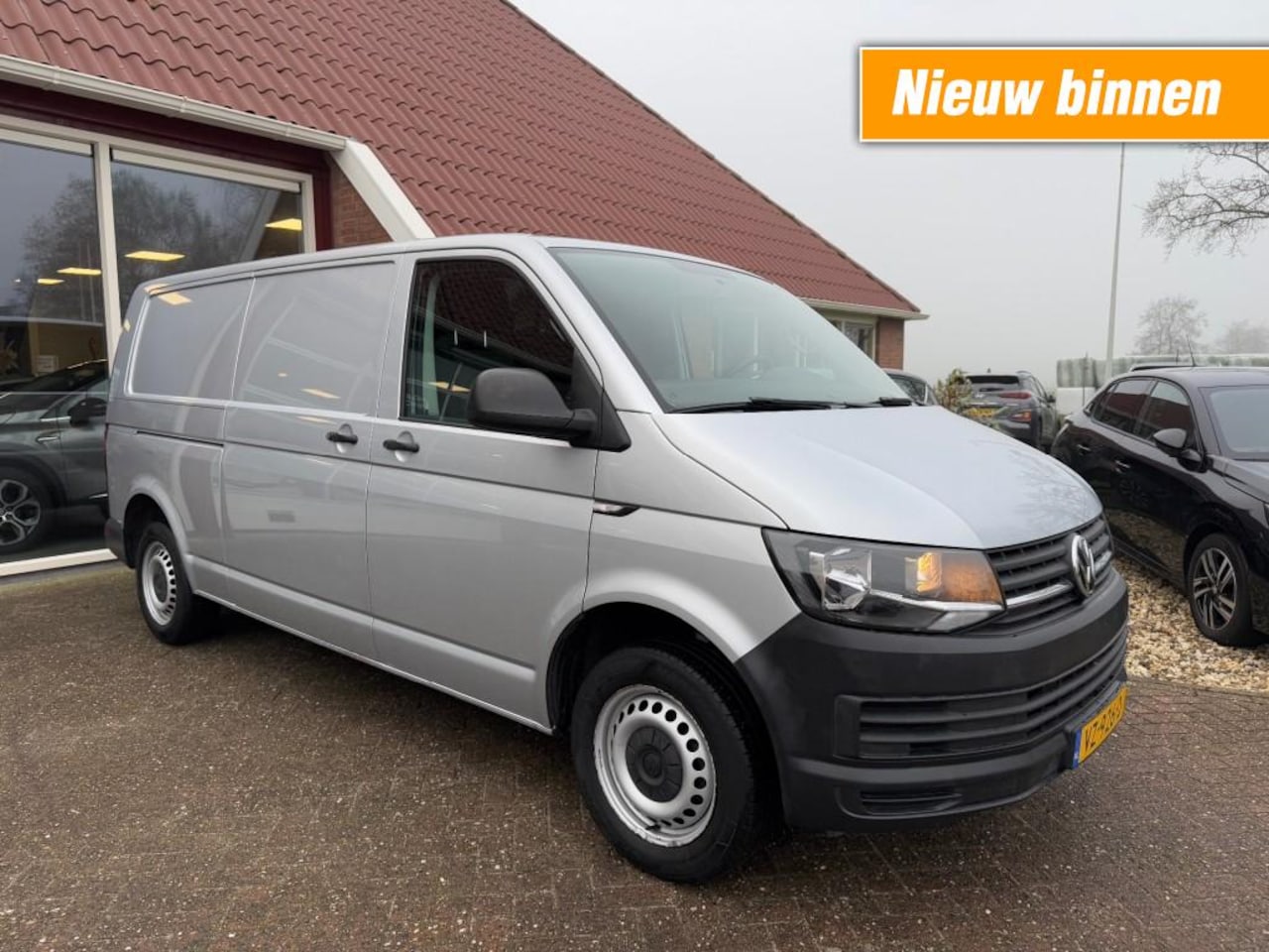 Volkswagen Transporter - 2.0 TDI L2H1 TRENDLINE ACHTERKLEP CRUISE CONTROL - AutoWereld.nl