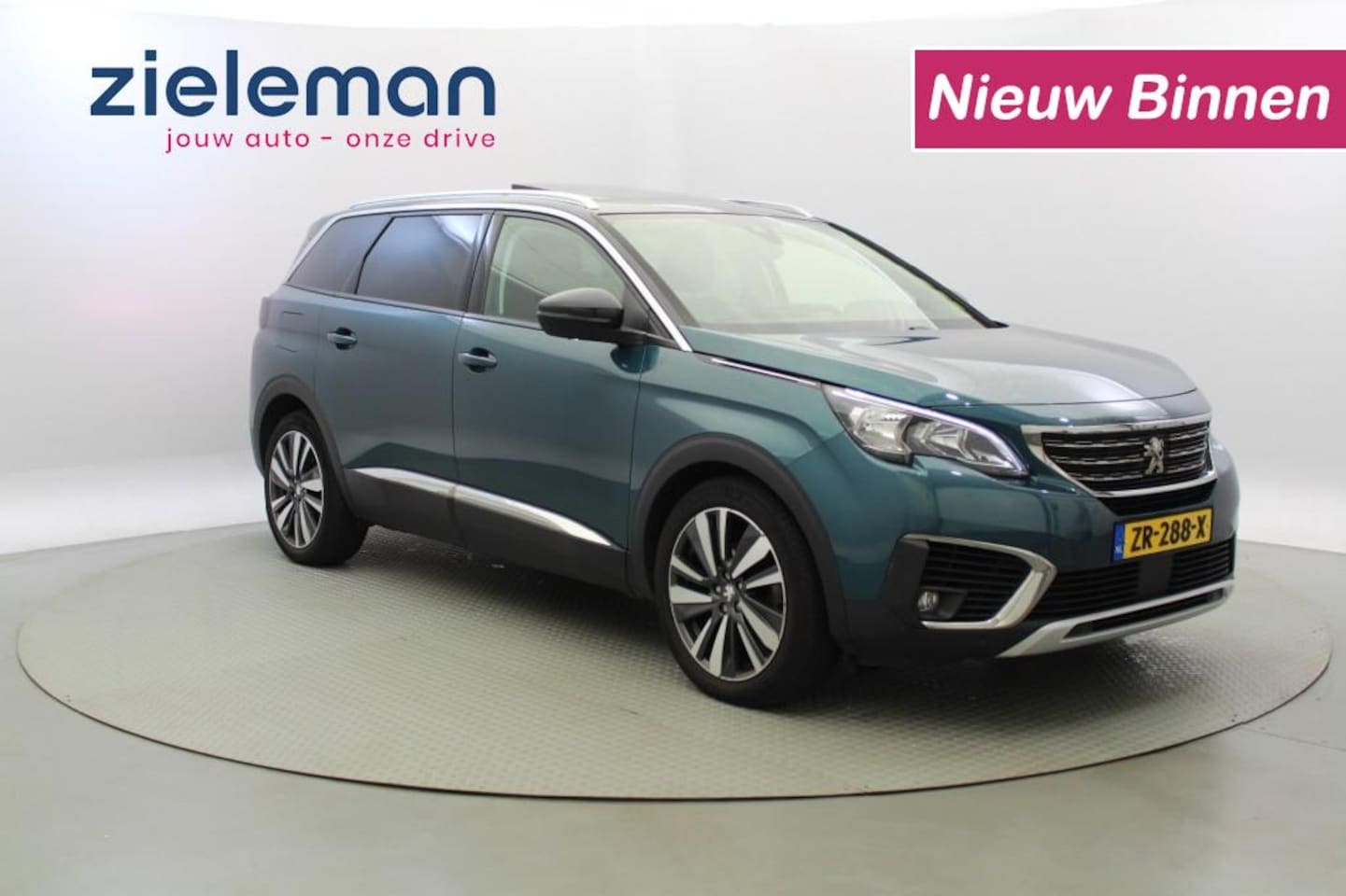 Peugeot 5008 - 1.2 PureTech Premium 7 Persoons - Carplay, Leer, Camera - AutoWereld.nl