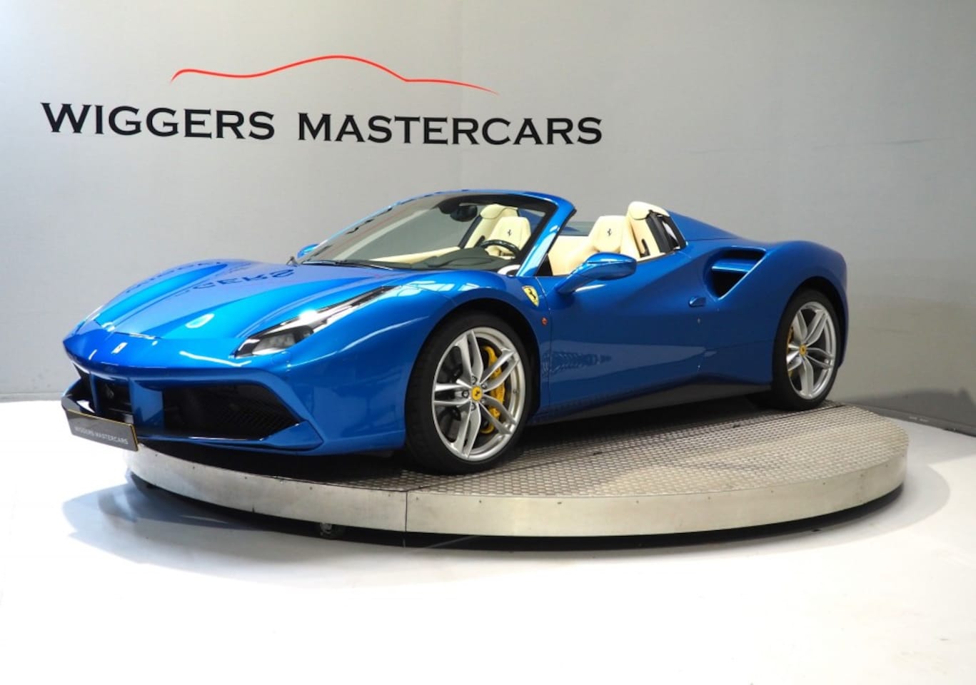 Ferrari 488 - 669 PK Keramisch, Frontlift, Duo Display, Carbon, Nieuw!! Power - AutoWereld.nl