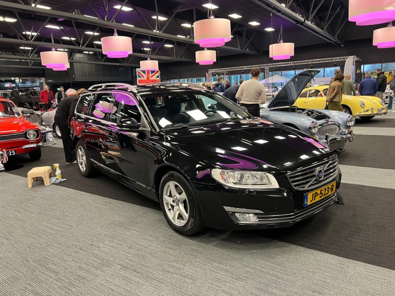 Volvo V70 - 2.0 D4 INSCR. EDITION Automaat Full-Options!! - AutoWereld.nl