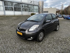 Toyota Yaris - 1.3 VVT-I COMFORT 1e eigenaar, dealer onderhouden