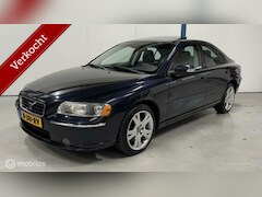 Volvo S60 - 2.5T Summum NL-AUTO / SCHUIFDAK