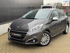 Peugeot 208 - 1.2 PureTech Signature Cruise Control Parkeersensor Navi