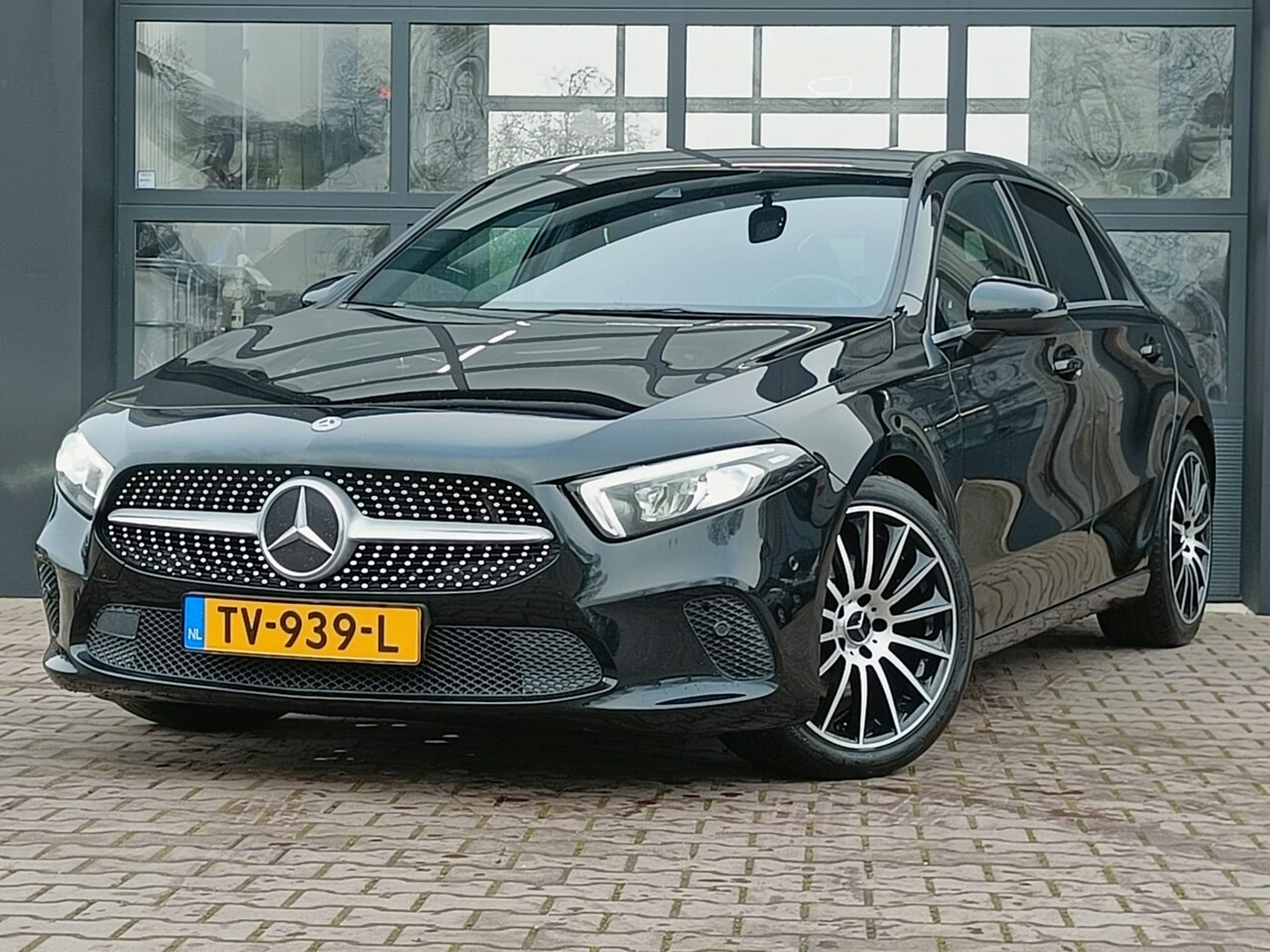 Mercedes-Benz A-klasse - 200 Business Solution Plus Upgrade Wilde Screen, Navi, Stoelvew. LED/Xenon, Camera - AutoWereld.nl