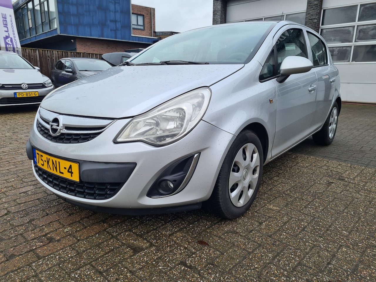 Opel Corsa - 1.4-16V Enjoy 1.4-16V Enjoy - AutoWereld.nl