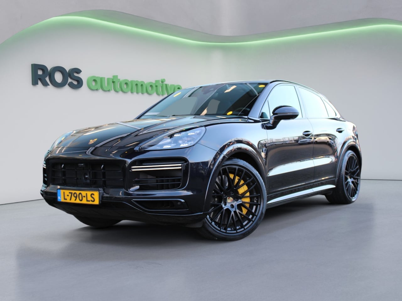 Porsche Cayenne Coupé - 4.0 Turbo S E-Hybrid | NAP! | KERAMISCH | SOFT-CLOSE | PANO | STOELKOELING | BOSE | 360 | - AutoWereld.nl