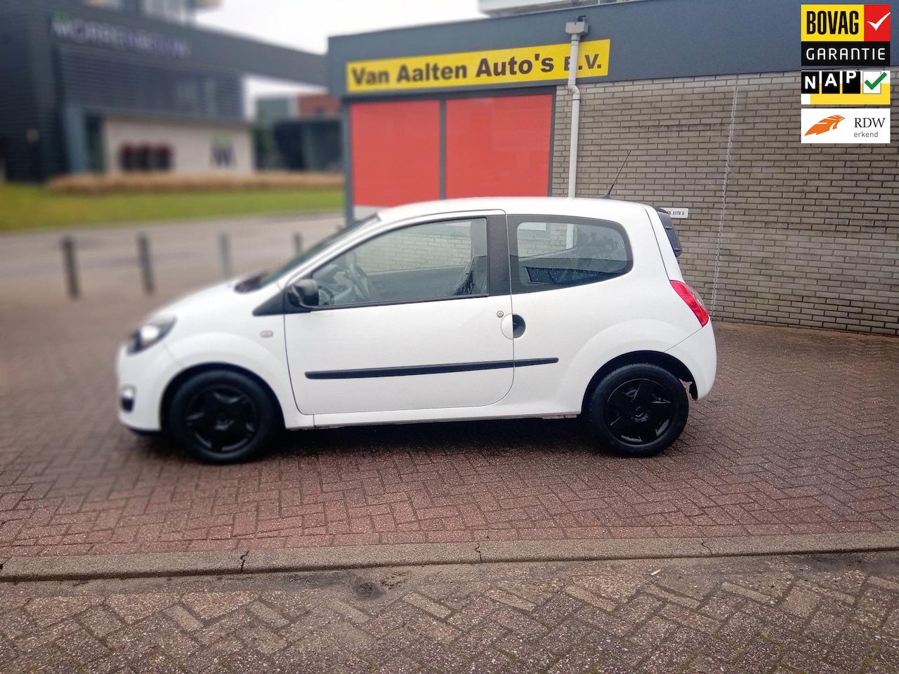 Renault Twingo - 1.2 16V Parisienne 1.2 16V Parisienne - AutoWereld.nl