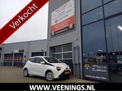 Toyota Aygo - 1.0 VVT-i X-PLAY - CAMERA - CARPLAY / ANDROID - AIRCO - NL AUTO - 1 EIGENAAR