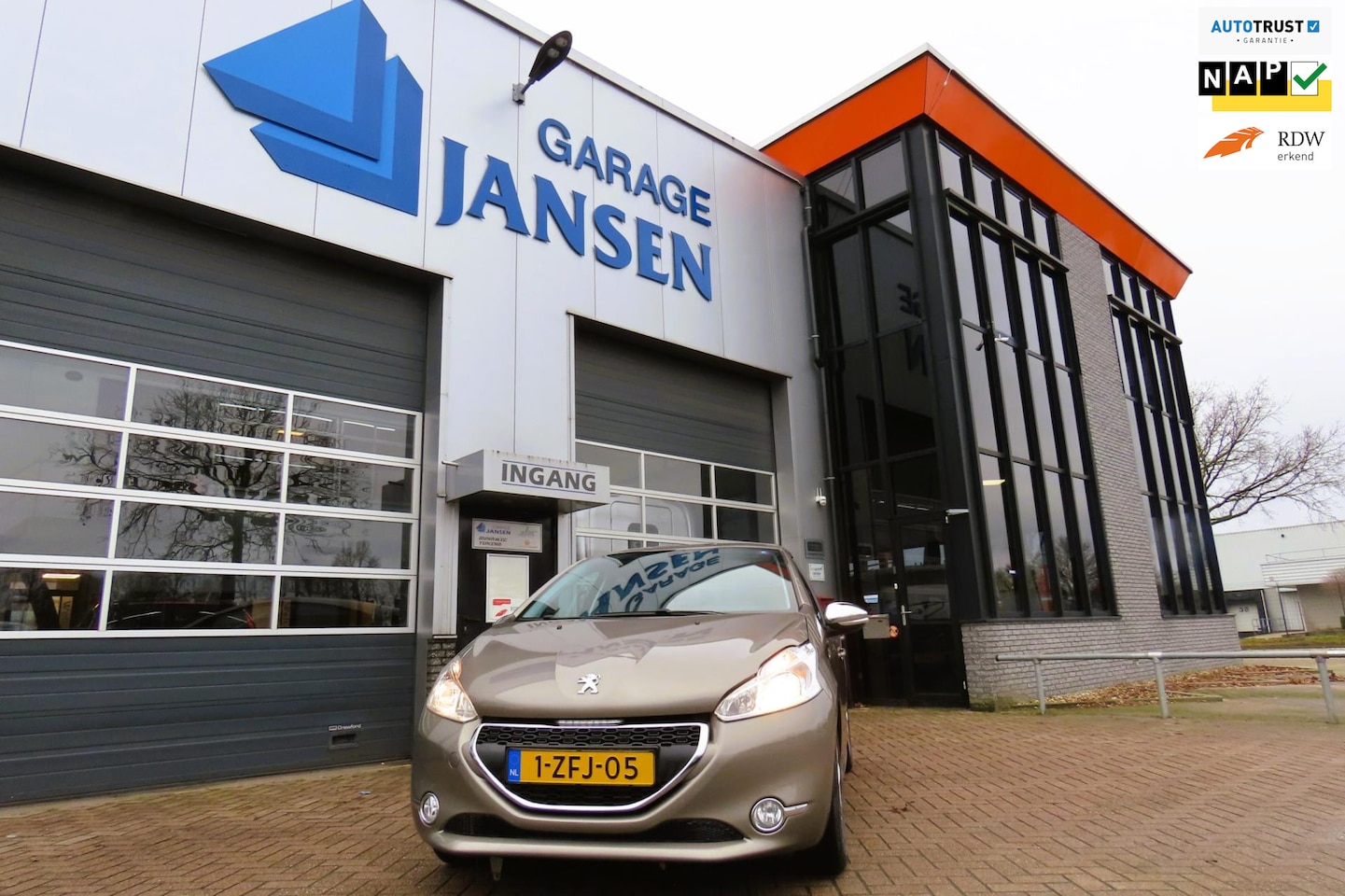 Peugeot 208 - 1.2 e-VTi Style Automaat - AutoWereld.nl