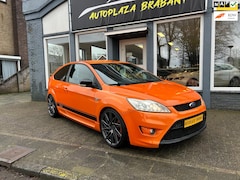 Ford Focus - 2.5 ST / CLIMAT / XENON / PDC / 19 INCH