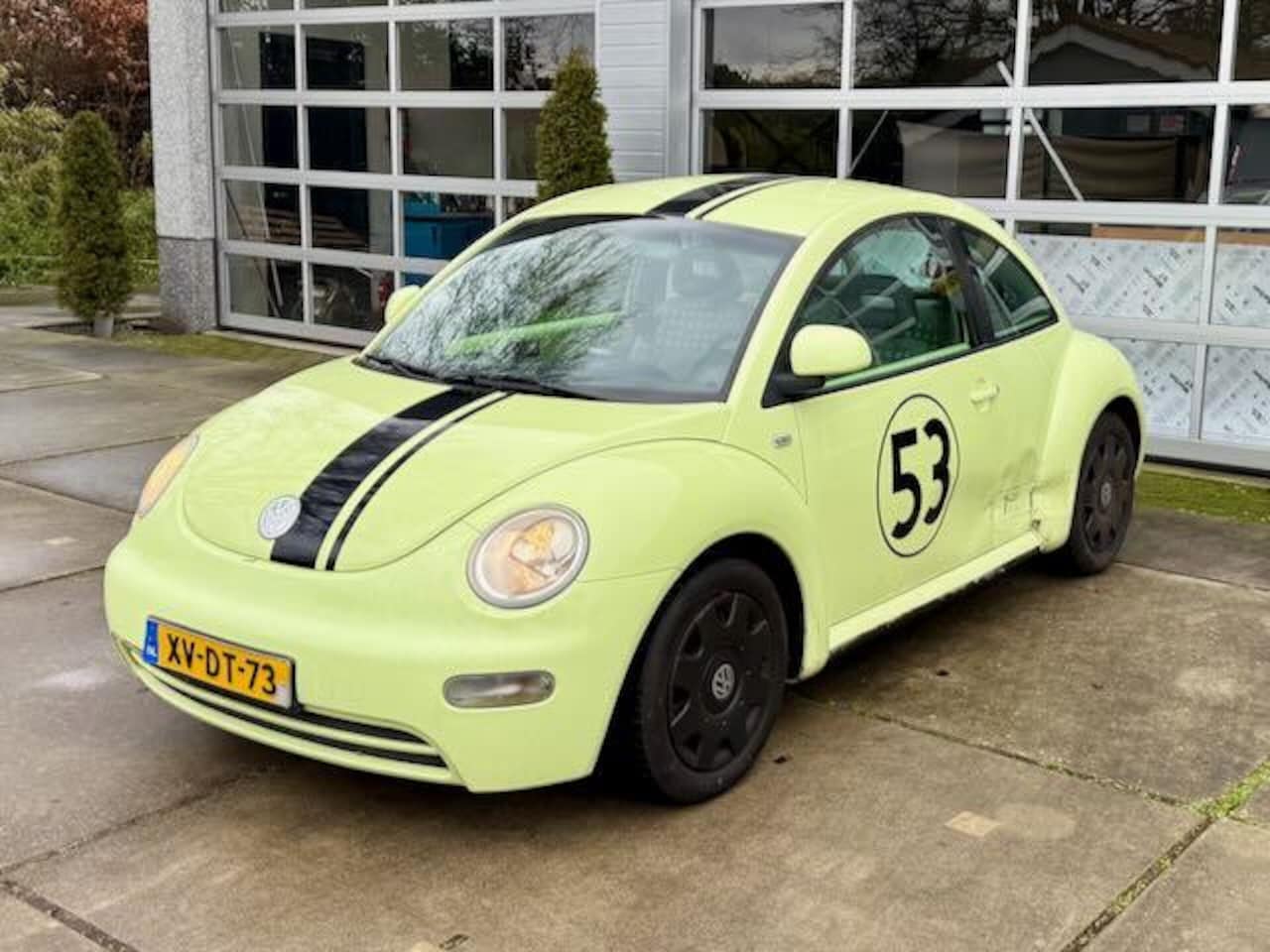 Volkswagen New Beetle - 2.0 Highline / Herbie 53 - AutoWereld.nl