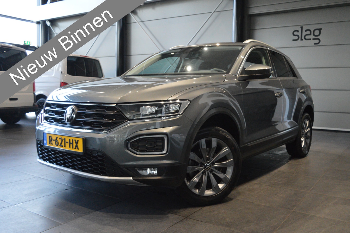 Volkswagen T-Roc - 1.5 TSI Style navi keyless camera led 17 inch 150 pk !! - AutoWereld.nl