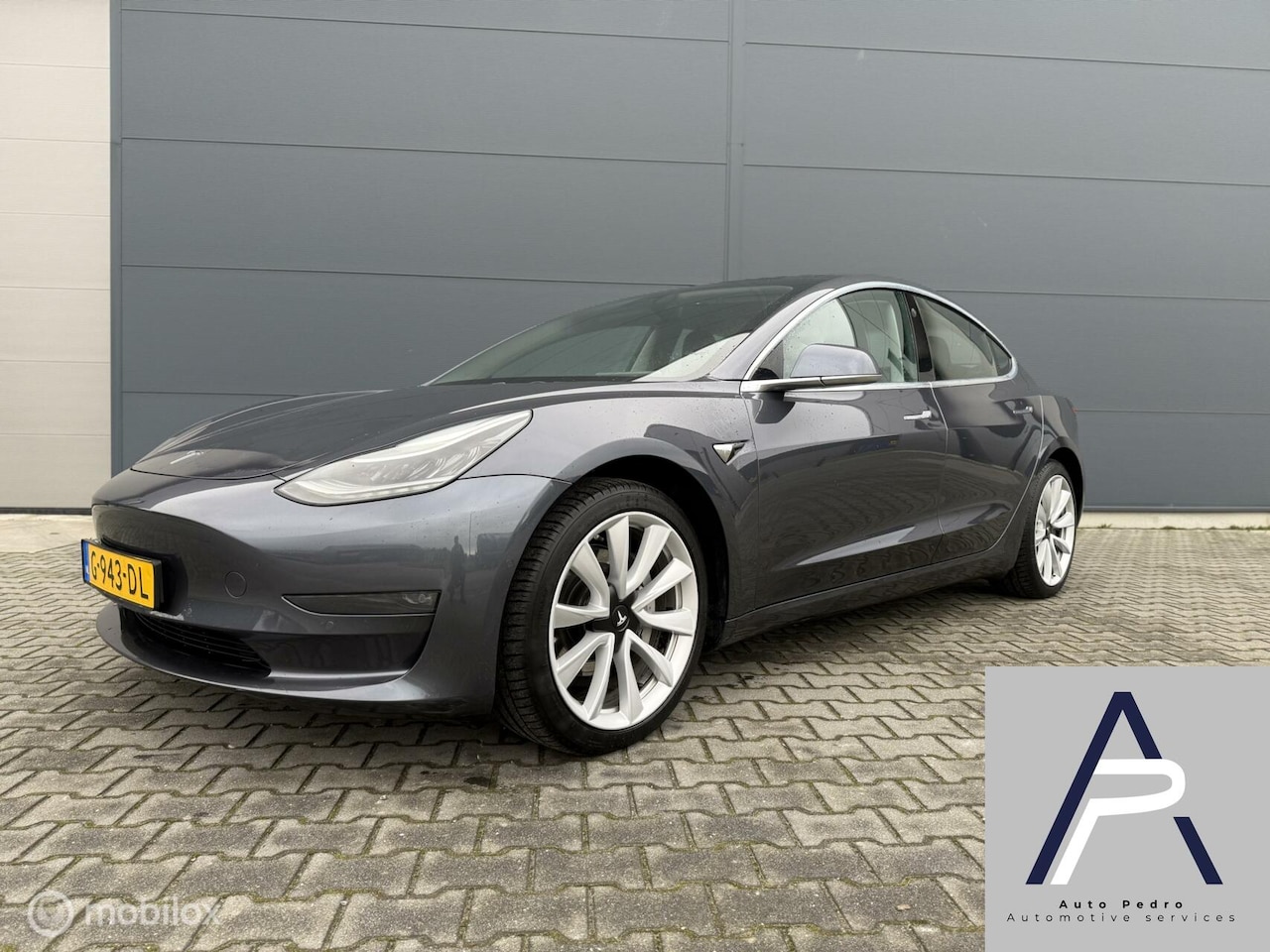 Tesla Model 3 - Long Range RWD Long Range AWD 75 kWh Grijs AUTOPILOT 19Inch - AutoWereld.nl