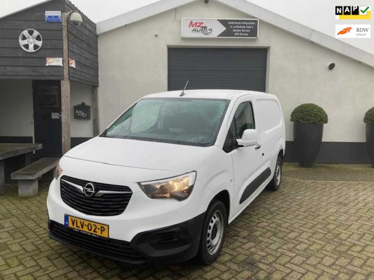 Opel Combo - 1.5D L2H1 Edition 1.5D L2H1 Edition - AutoWereld.nl