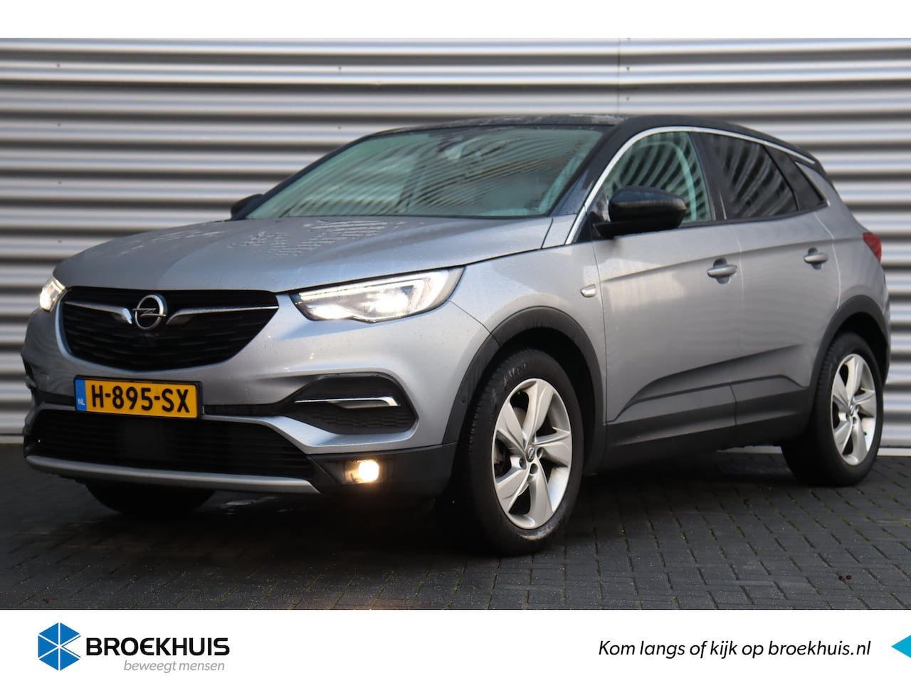 Opel Grandland X - 1.2 TURBO 130PK INNOVATION+ / NAVI / LEDER / CLIMA / AGR / PDC / 18" LMV / KEYLESS / LED-M - AutoWereld.nl