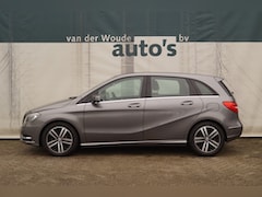 Mercedes-Benz B-klasse - 180 Automaat Ambition Edition -LEER-NAVI-PDC