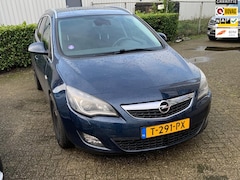 Opel Astra Sports Tourer - 1.6 Turbo Cosmo