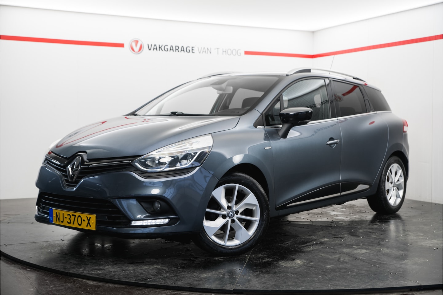 Renault Clio Estate - 1.2 TCe Limited 118 PK! 4 cilinder! Navigatie Cruise control - AutoWereld.nl