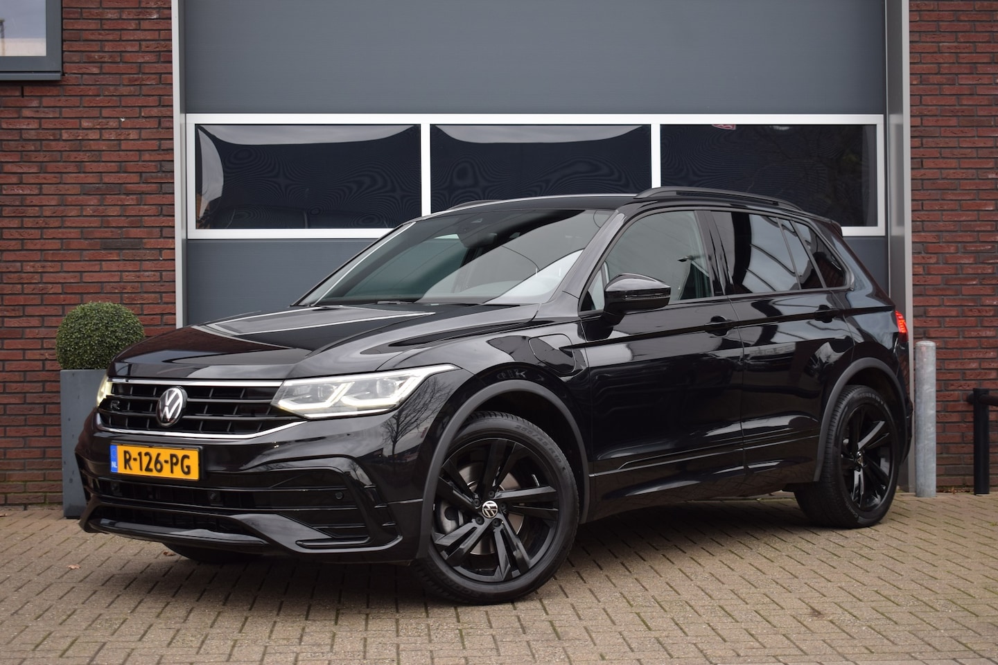 Volkswagen Tiguan - 1.4 TSI eHybrid R-Line Black Style - AutoWereld.nl