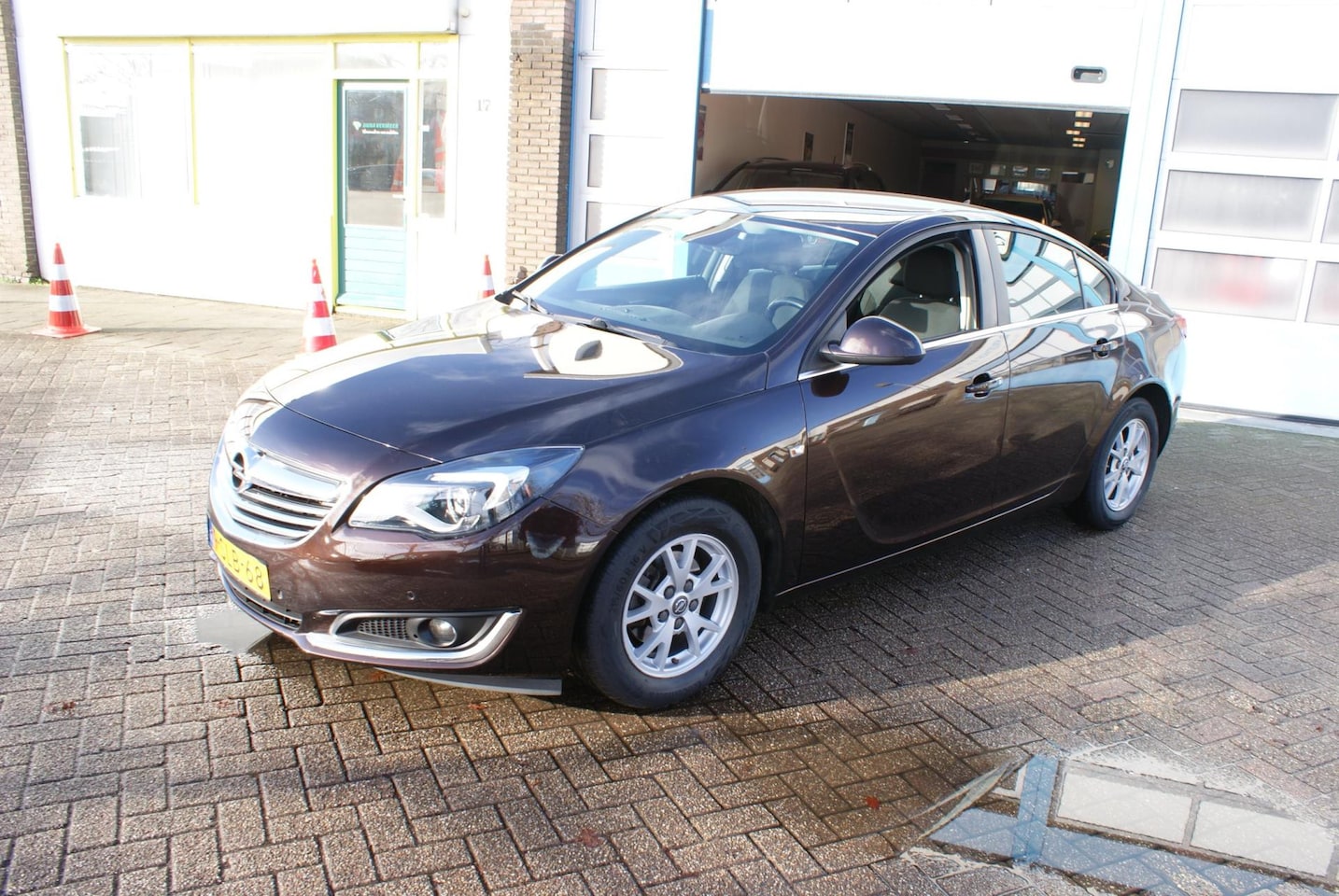 Opel Insignia - 1.4 T EcoFLEX Business+ - AutoWereld.nl