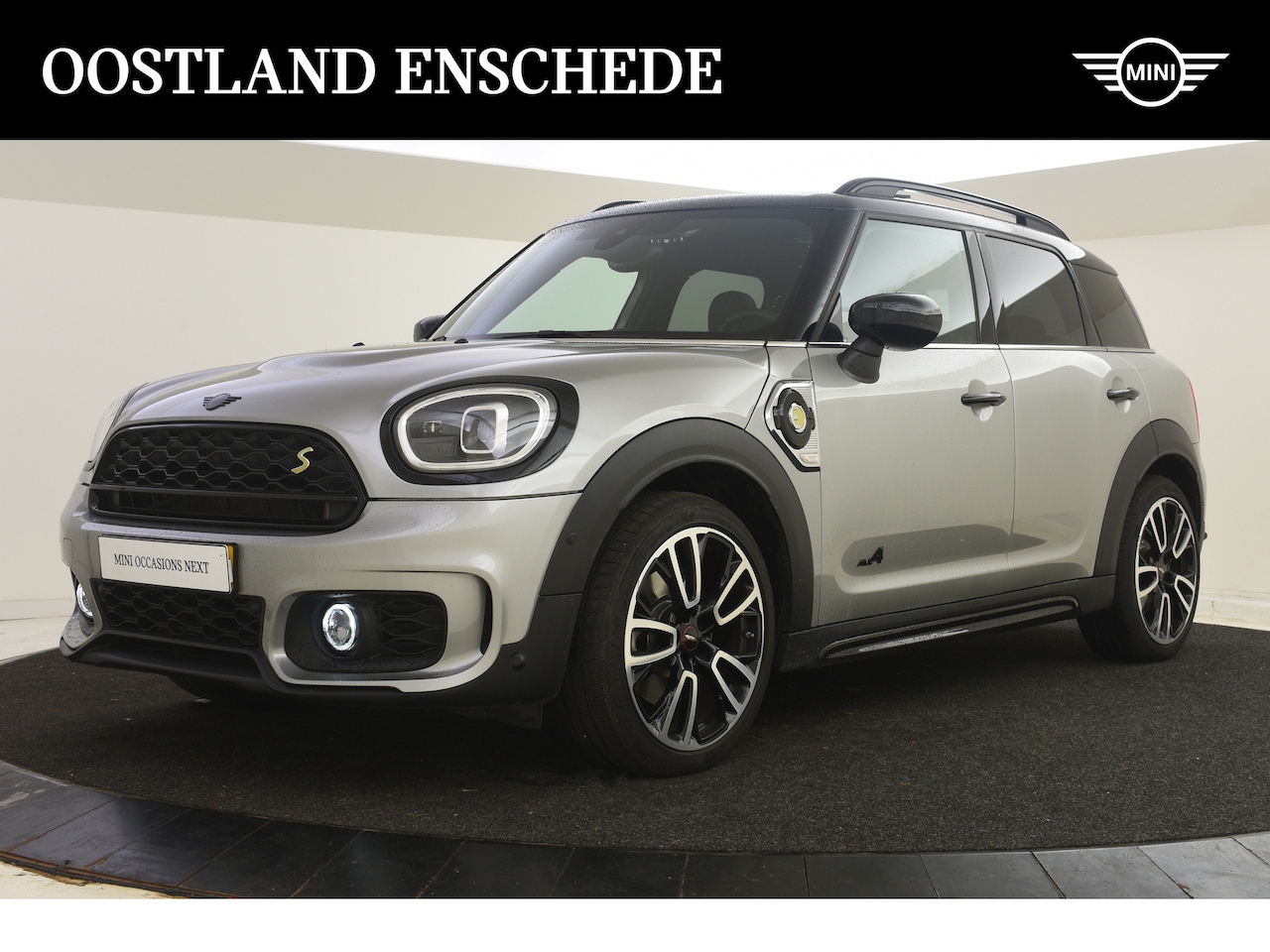 MINI Countryman - Cooper SE ALL4 JCW Automaat / Premium Plus Pakket / Panoramadak / Achteruitrijcamera / Com - AutoWereld.nl