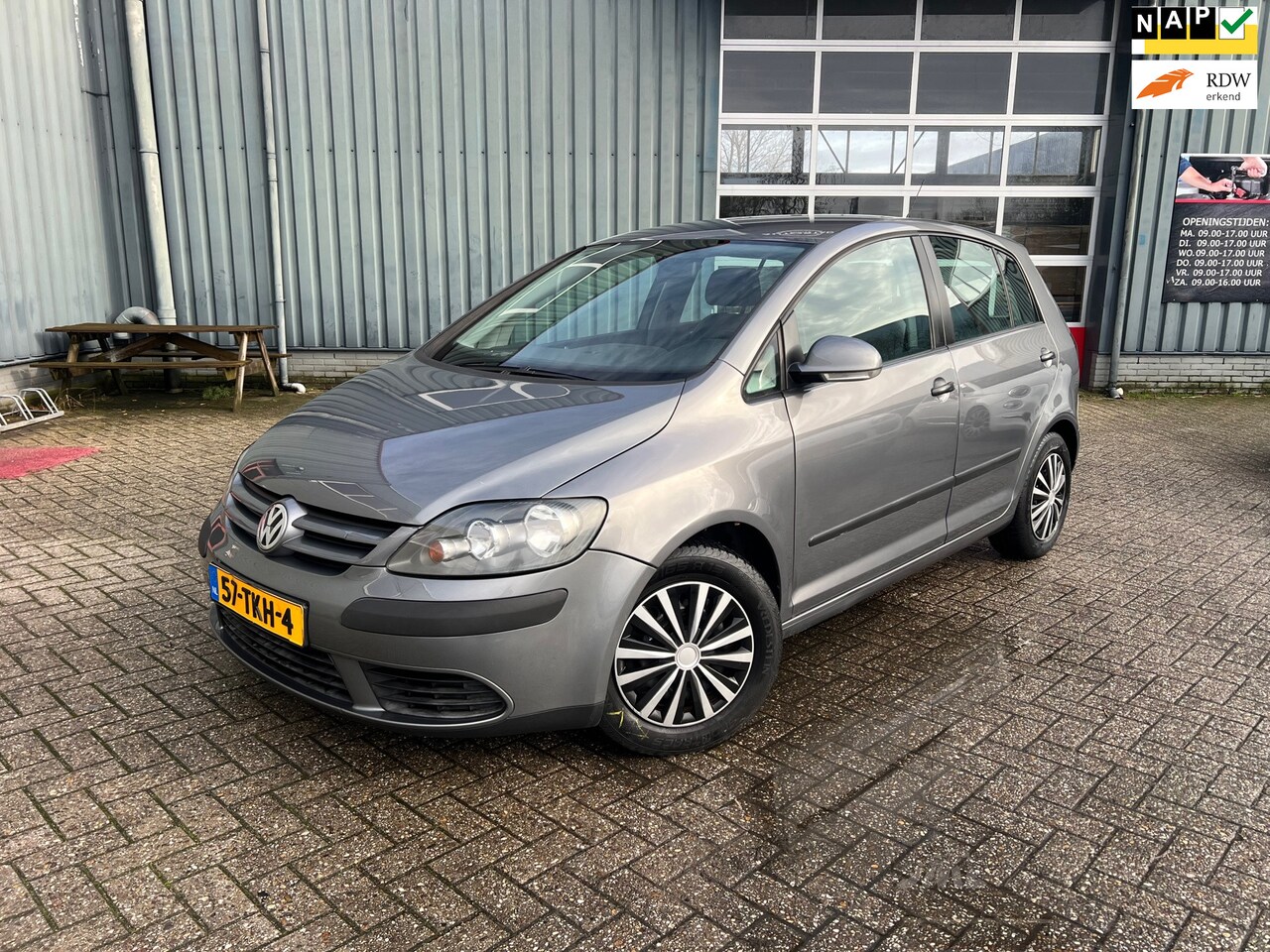 Volkswagen Golf Plus - 1.6 Turijn Automaat/Airco/Nap/Apk/Trekhaak - AutoWereld.nl