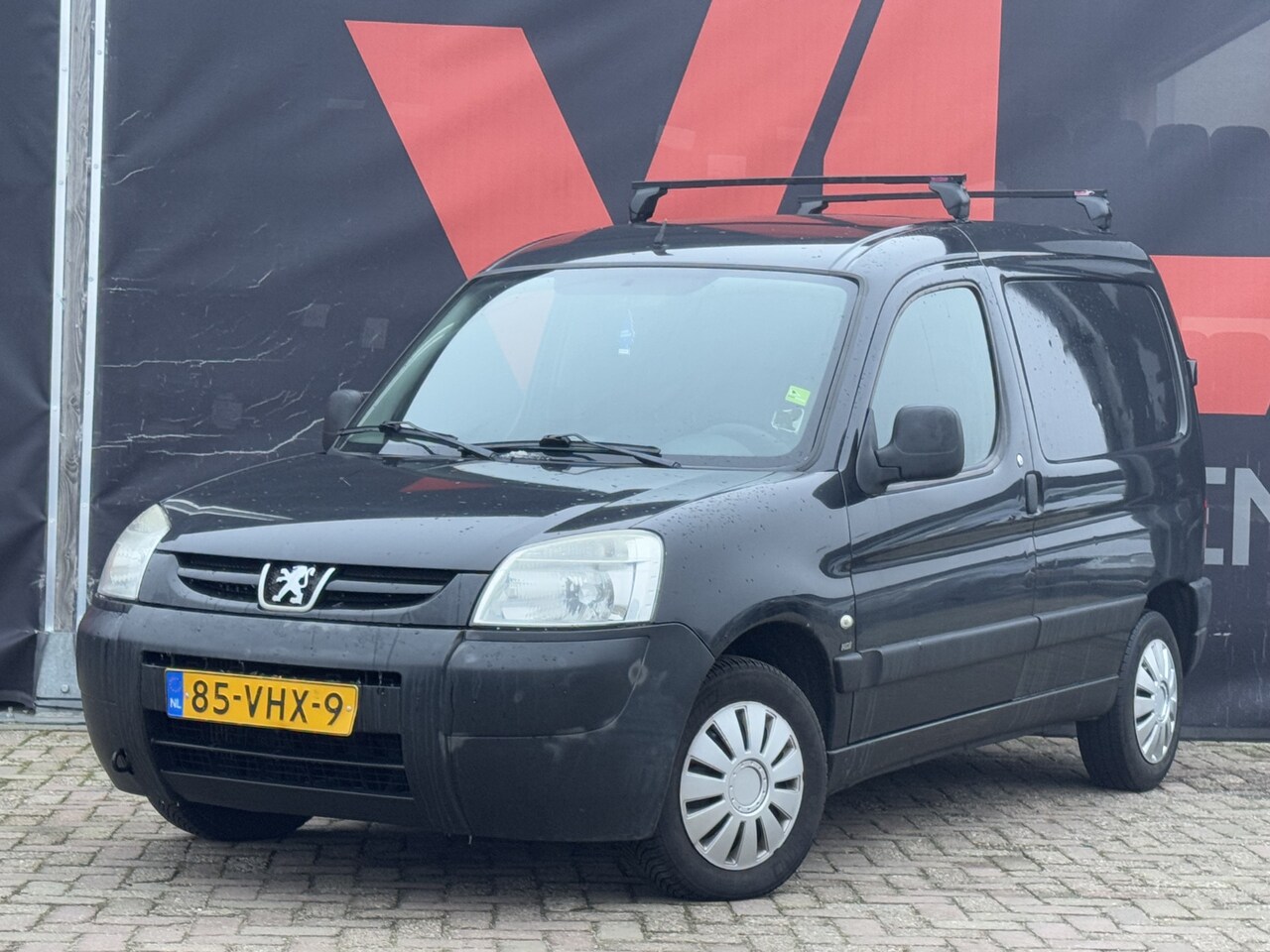 Peugeot Partner - 170C 1.6 HDI Pro | Nieuw Binnen! | Radio CD | Nieuwe APK | Trekhaak - AutoWereld.nl