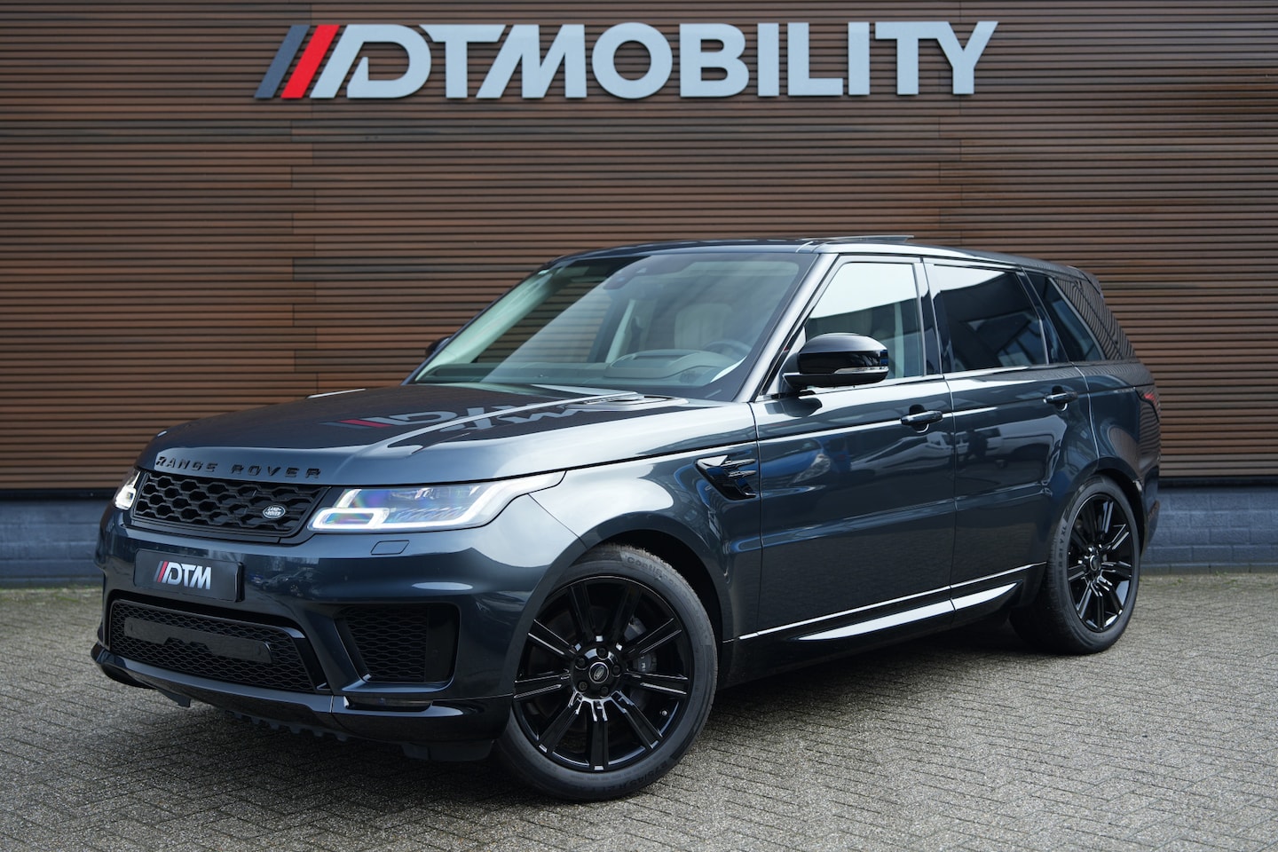 Land Rover Range Rover Sport - 2.0 P400e HSE | BTW |SVO Colour pallet | Pano | Meridian | Head-Up | - AutoWereld.nl