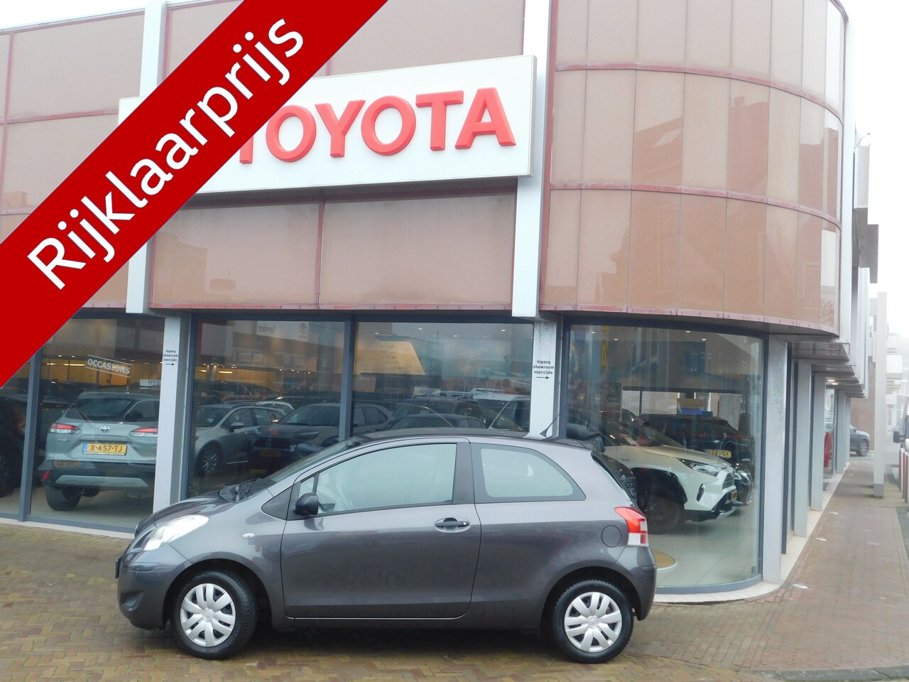 Toyota Yaris - 1.0 VVTi Acces 1.0 VVTi Acces - AutoWereld.nl