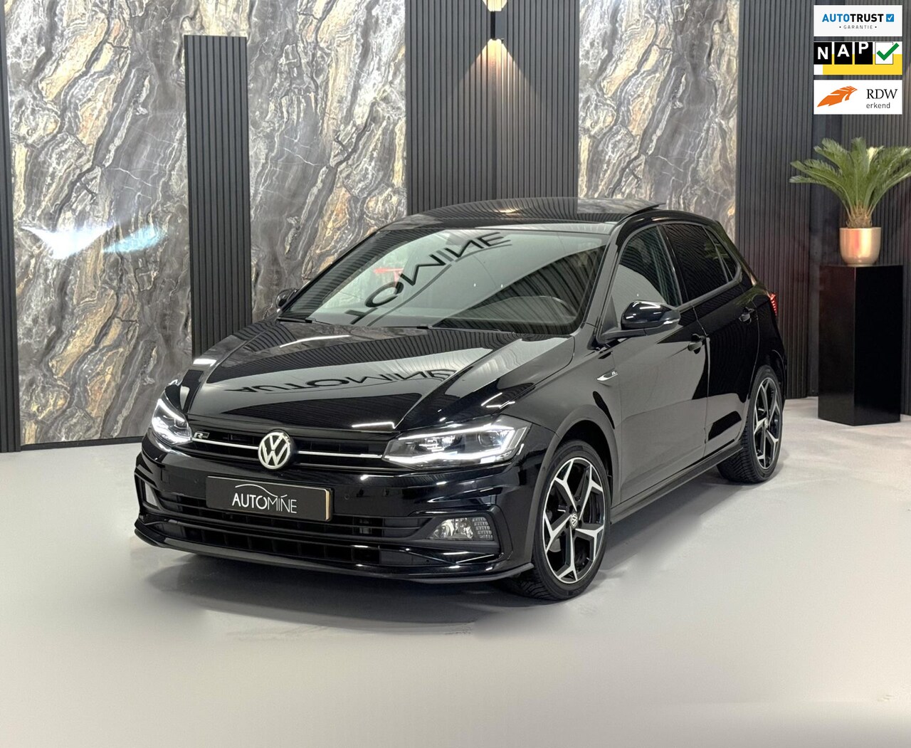 Volkswagen Polo - 1.0 TSI Highline 3x R-line|PANO|KEYLESS|CAMERA - AutoWereld.nl