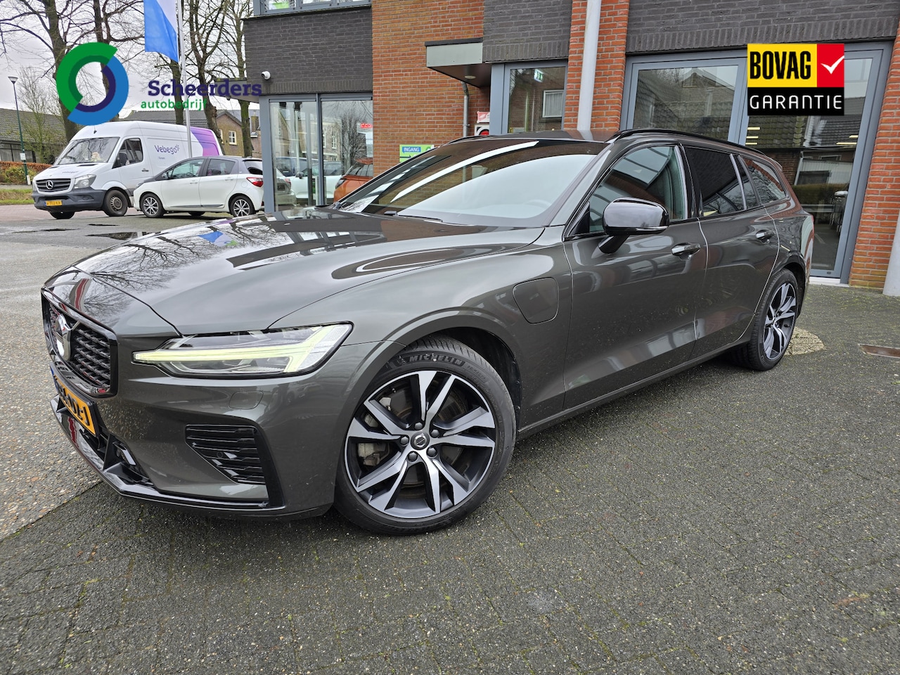 Volvo V60 - 2.0 T6 Recharge AWD R-Design 2.0 T6 Recharge AWD R-Design,Trekhaak,BLIS,Harman Kardon. - AutoWereld.nl