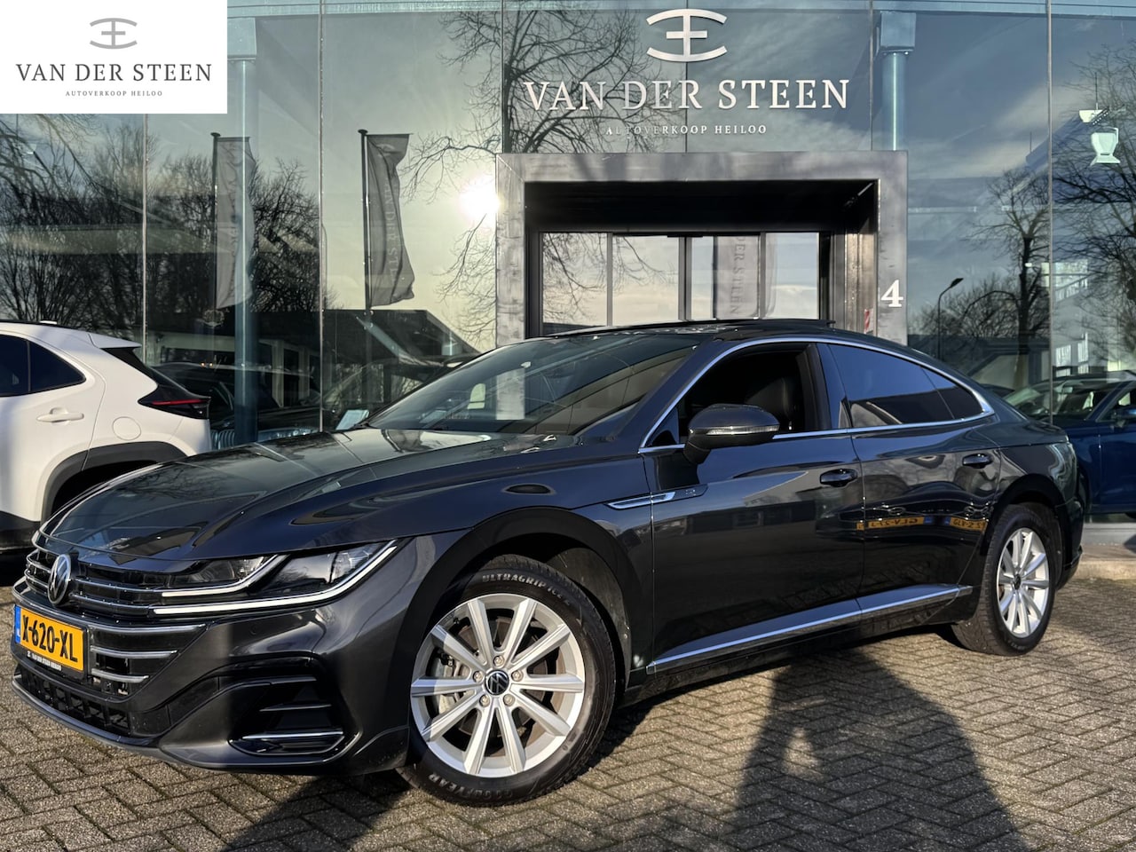 Volkswagen Arteon - 1.4 TSI eHybrid R-Line Business+ Schuifdak | Massage | Stoelverwarming V+A - AutoWereld.nl