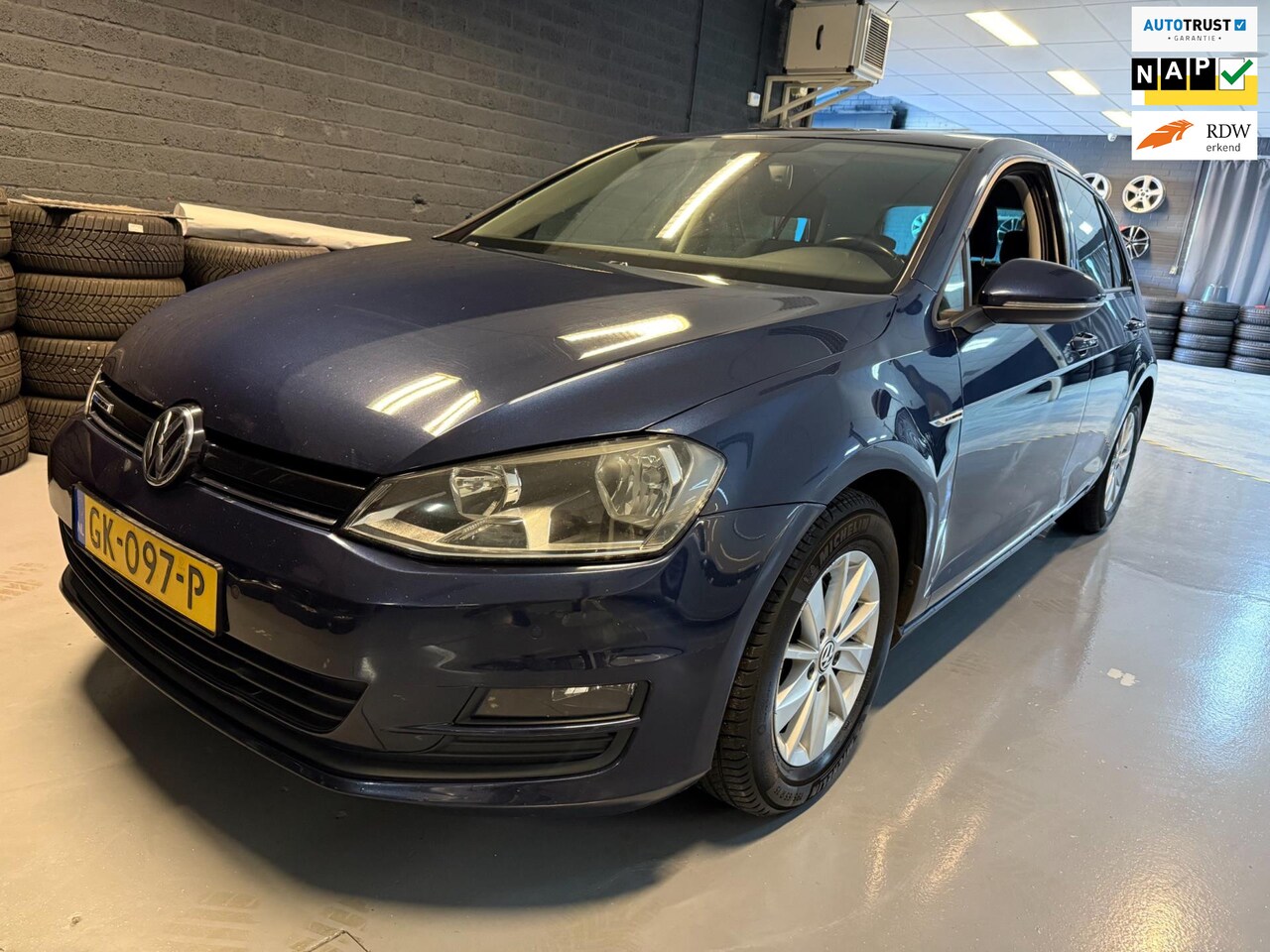 Volkswagen Golf - 1.6 TDI BlueMotion Navi Parkeersen- Multi-stuur LM - AutoWereld.nl