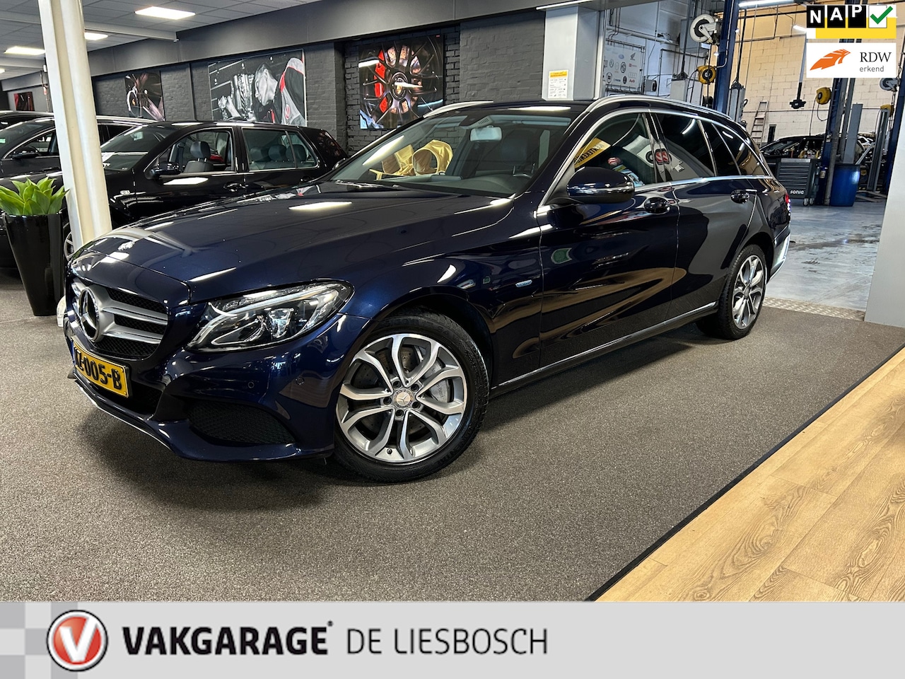 Mercedes-Benz C-klasse Estate - 350 e Lease Edition / trekhaak / navigatie - AutoWereld.nl